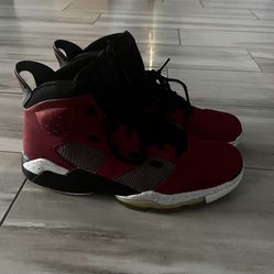 Size 13 Jordan’s 6-17-23