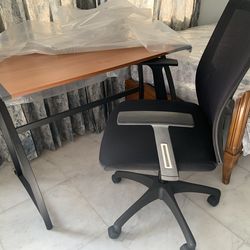Computer table with recliner chairs