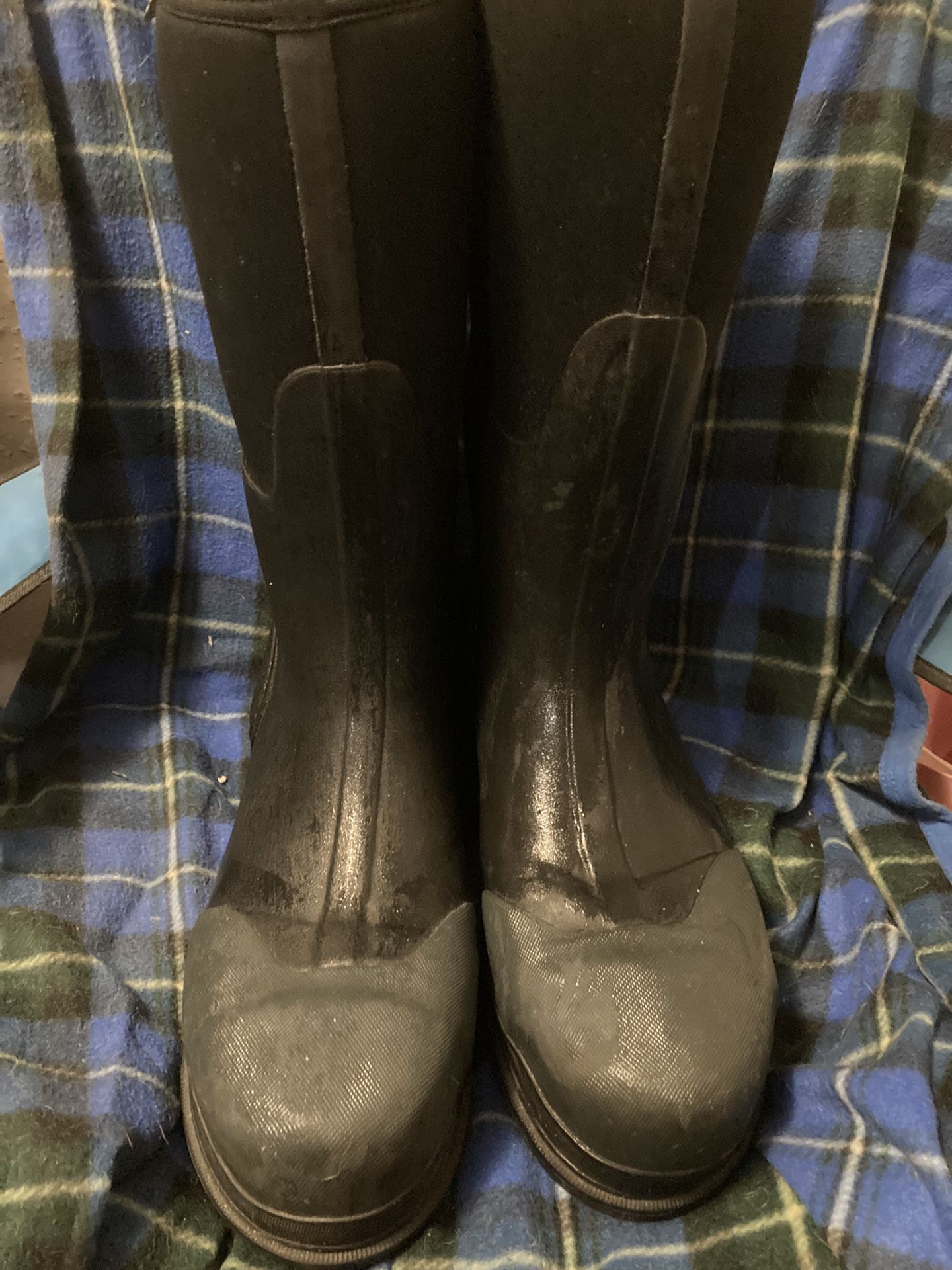 BARELY USED:  Bogs Men's Forge Steel Toe Waterproof Rubber Work Rain Boots