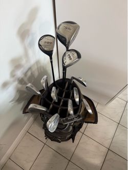 Complete Golf Set w/ Titleist irons, TaylorMade Driver & Bag