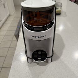 Used Baby Brezza