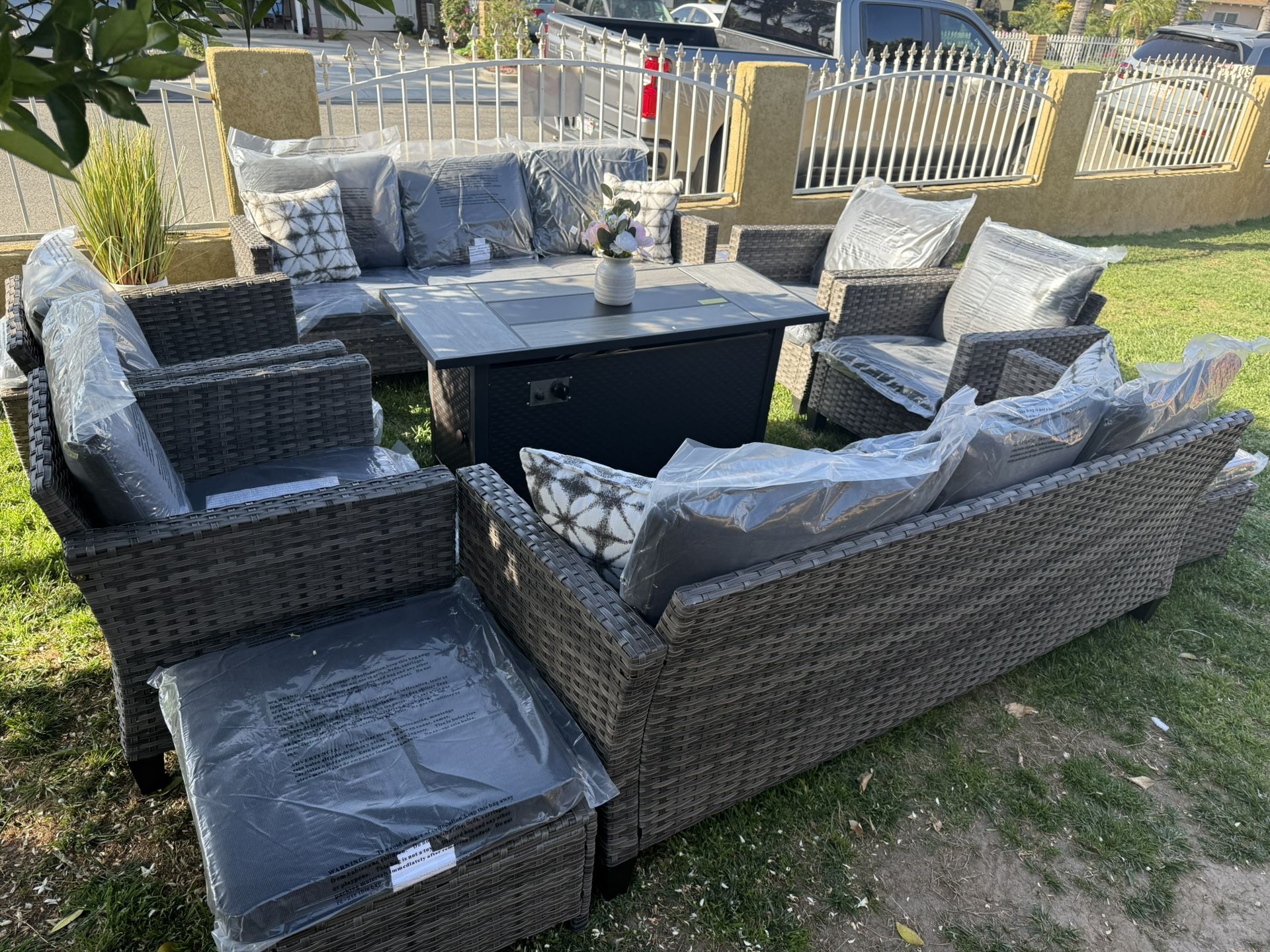 Brand New Patio Outdoor Furniture Set With Fire Pit