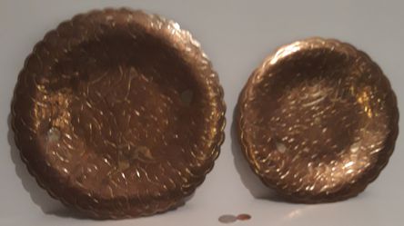 Vintage Set of 2 Copper and Brass Metal Wall Hanging Decor Plates, Very Heavy Duty, 10 1/2" and 9" Wide. Deer, Very Detailed Art Work, Quality