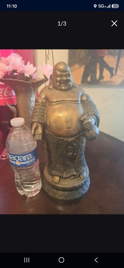 Bronze budda