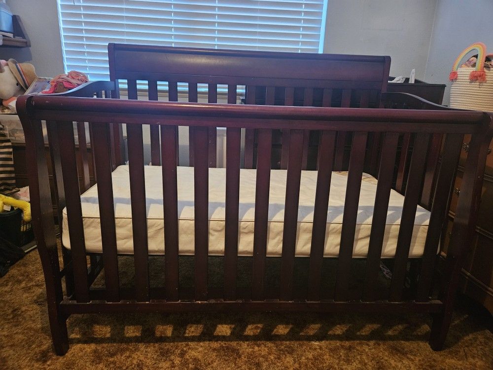 Dark walnut Crib W/mattress