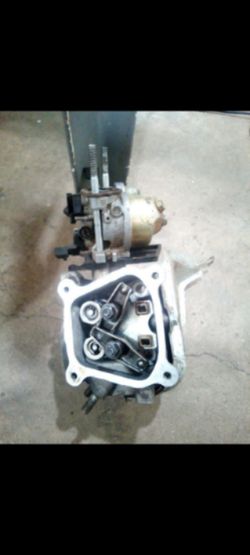 Honda gx200 carburetor and head