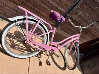 Schwinn Pink Cruiser Bike
