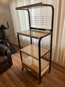 🔥Kitchen shelf with microwave electric outlet .. 5 Feet Tall / 25 Inches long / 17 Inches in depth‼️‼️‼️ Diferente colors available 🔥$150 Brand new