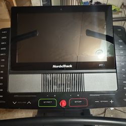 Commercial X22 I treadmill like new