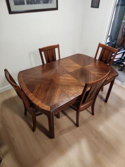 Dining room set