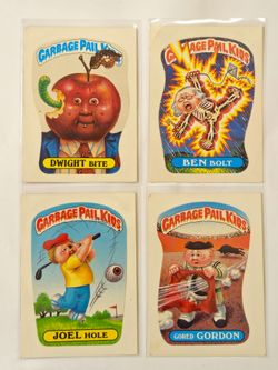 (4) VINTAGE 1986 TOPPS. GARBAGE PAIL KIDS. TRADING CARDS STICKERS LOT. MISSING BORDER.