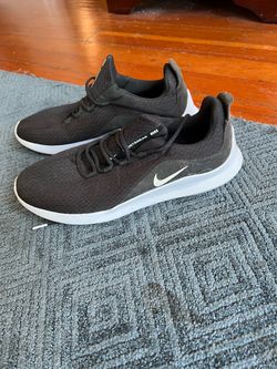 Virtually brand new pair of Nike sportswear shoes. Virtually brand new pair of Nike sportswear shoes