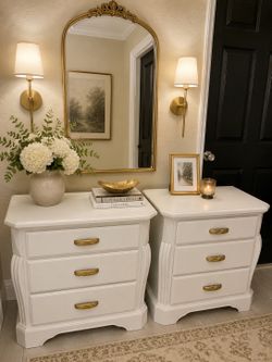 Beautiful white nightstand  set