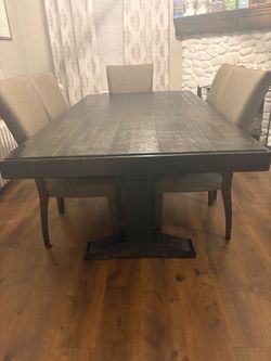 Dining Room Table and 5 chairs (Ashley Furniture)