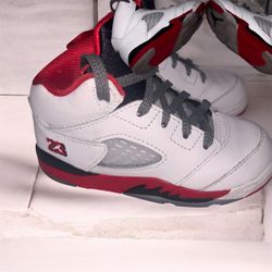 Air Jordan 5 Fire Red Sneakers
