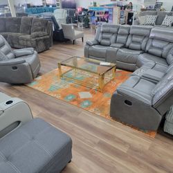 New 3pc Sectional And Recliner In Grey Leather 
