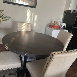 Modern 4 seat dining table