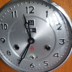 Shinghai(china) table clock(15 days). Good operation,Excellent .