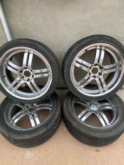 Llantas with rines size 22            6 virlos