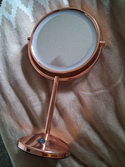 Makeup mirror