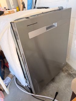 Whirlpool Dishwasher
