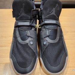 Nike Air Jordan 33 Utility Blackout Sneakers