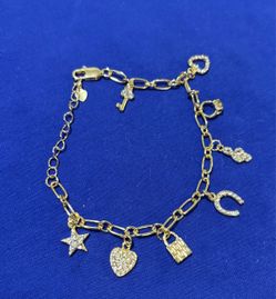 Charm bracelet