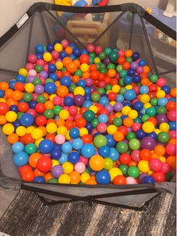 Ball pit and balls