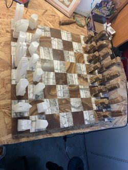 Vintage marble chest board and pieces