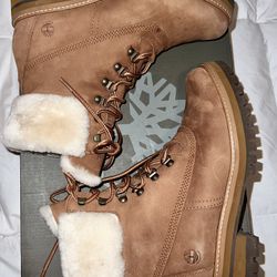 Timberland - Courmayeur Valley 6in Waterproof Shearling Boot Sz 9