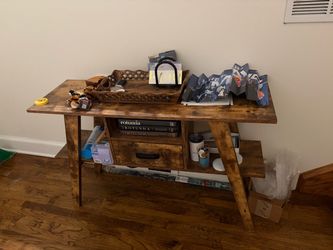Entryway Table w Drawer