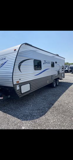 2017 Singer 25 Feet Long