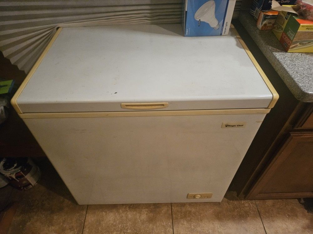 DEEP FREEZER