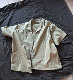 L Boxy Green Sleeve Shirt (Boohooman)