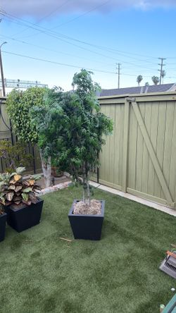 Artificial tree good condition