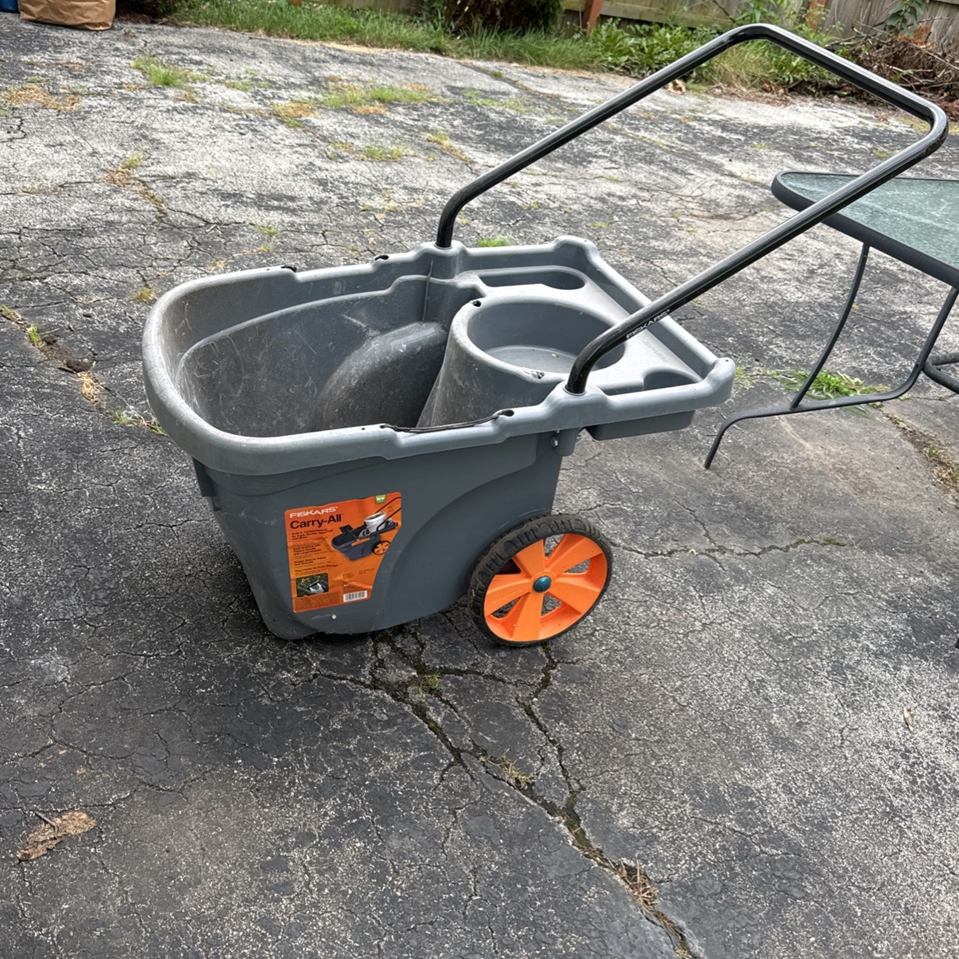 Wheel barrel 