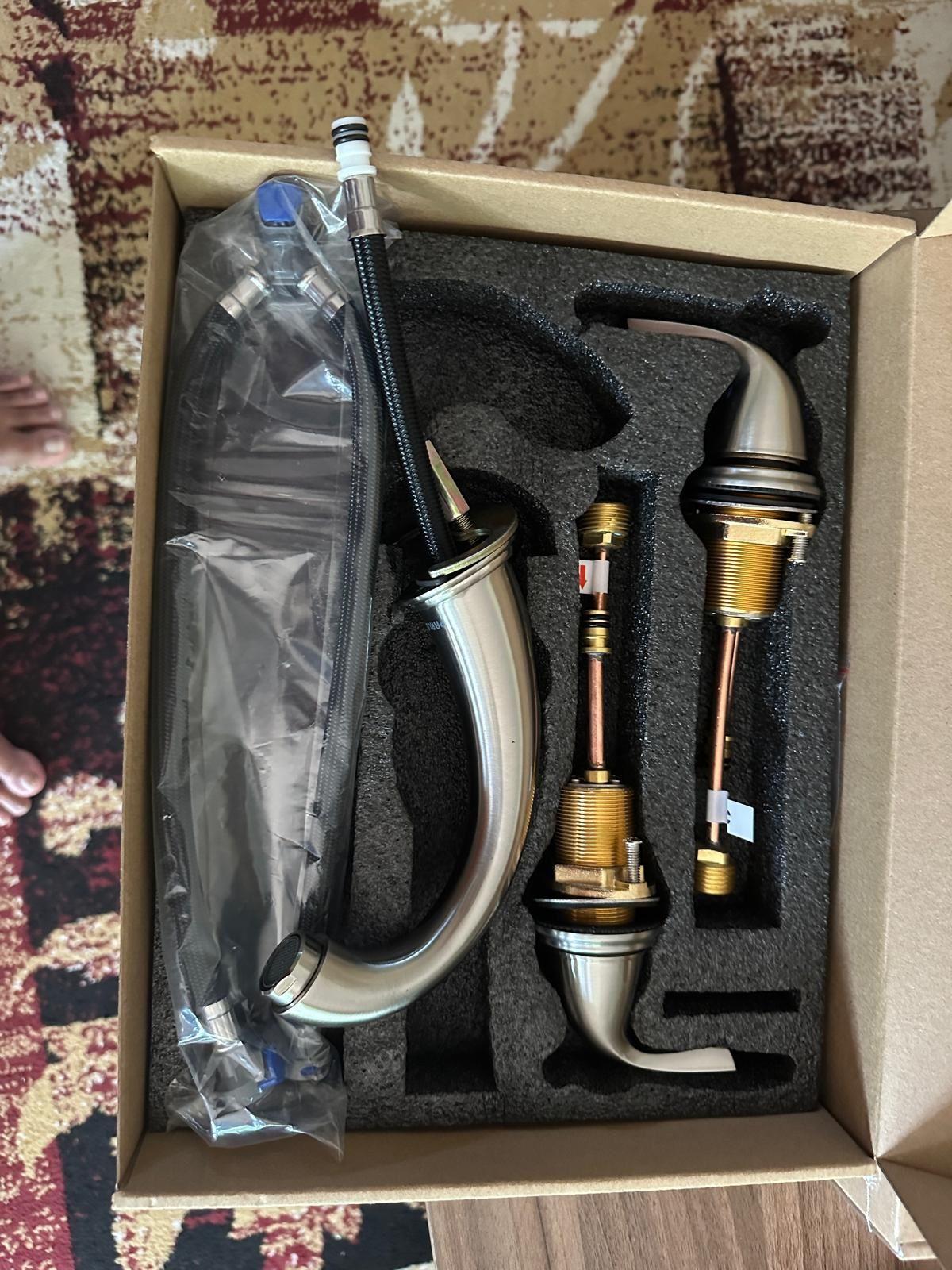 Parlos Bathroom Faucet Set- 8 Inches