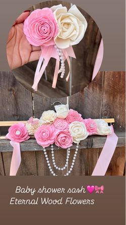 Baby shower sash with eternal wood flowers