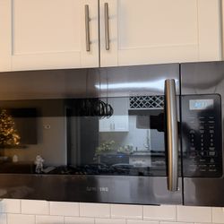 Samsung / Over the range Microwave 