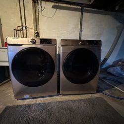 Samsung Washer and Dryer (Gas) Stackable/Side by Side Set