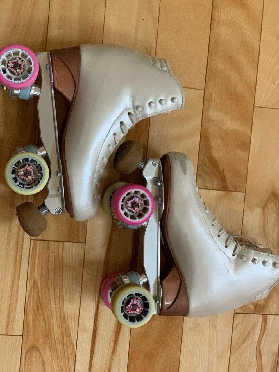 Freestyle Skates