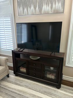 Tv stand