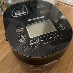 Redmond multicooker 