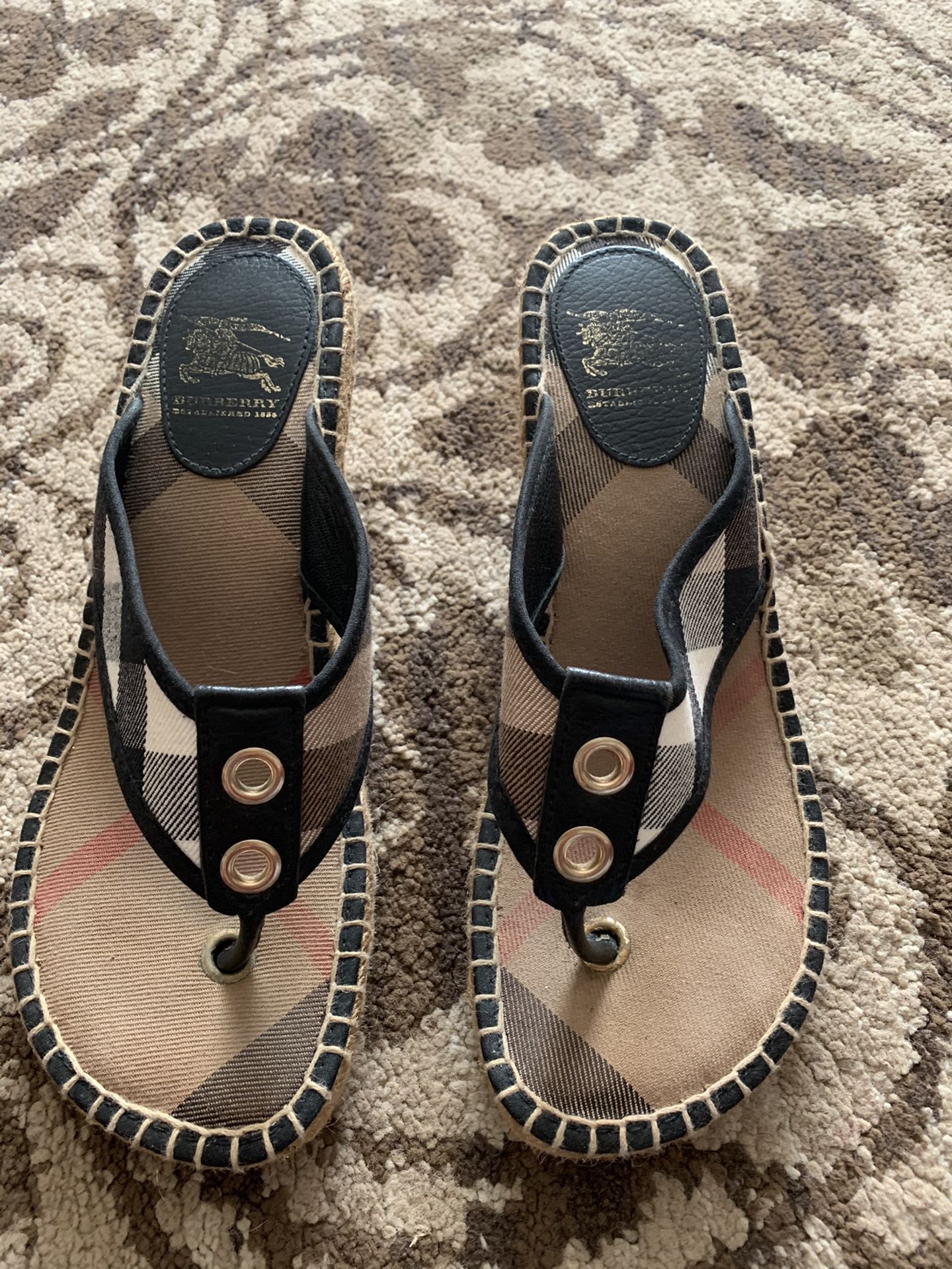 Burberry slip on sandal size 8