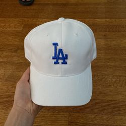 women’s L.A. Hat (Not Official) Quantity Of 2 