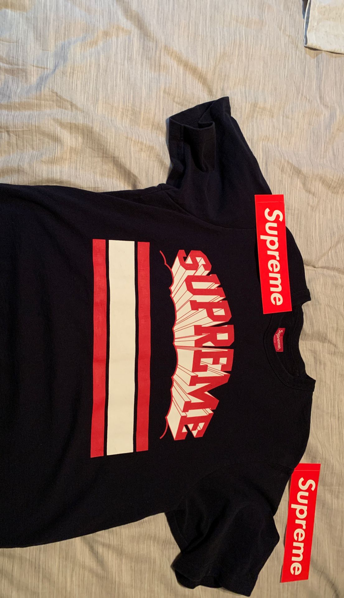 Supreme t shirt