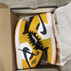 Nike Jordan 1 Mid