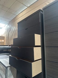 Five drawers dresser / 5 drawers dresser