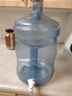 5 gallon Water Jug (WITH SPIGOT)