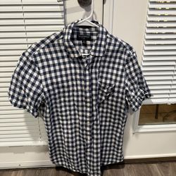 Banana Republic blue and white plaid short sleeve button up- Medium